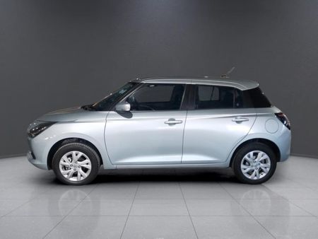 2025-Suzuki-Swift-12-GL_3