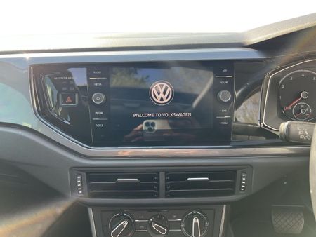2019-Volkswagen-Polo-10-TSI-Highline-Auto-85kW_11