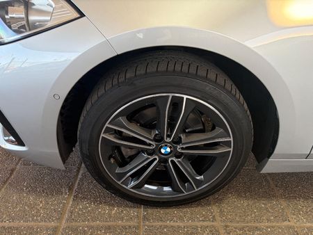 2020-BMW-1-Series-118i_19