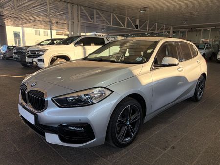 2020-BMW-1-Series-118i_2