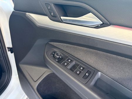 2026-Volkswagen-Golf-14-TSI-Life-Auto-110kw_15
