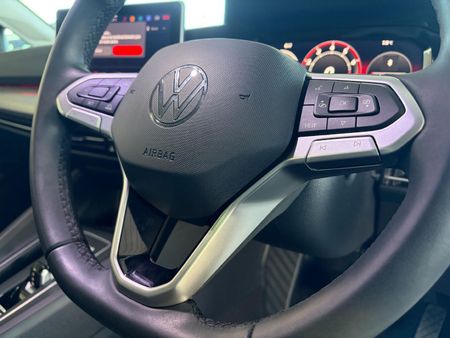 2026-Volkswagen-Golf-14-TSI-Life-Auto-110kw_16