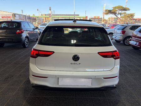 2026-Volkswagen-Golf-14-TSI-Life-Auto-110kw_4