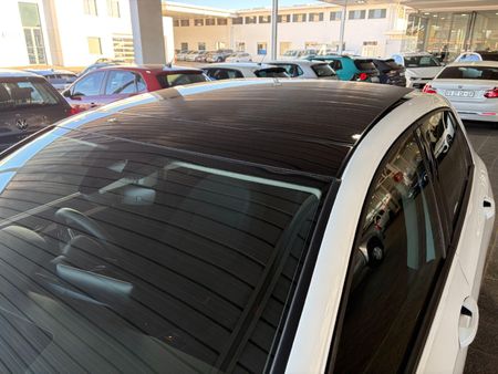 2026-Volkswagen-Golf-14-TSI-Life-Auto-110kw_8