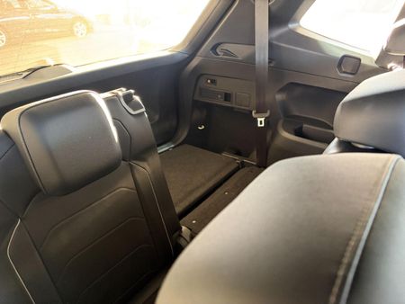 2024-Volkswagen-Tiguan-Allspace-14-TSI-R-Line-DSG-Auto_11