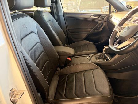 2024-Volkswagen-Tiguan-Allspace-14-TSI-R-Line-DSG-Auto_13