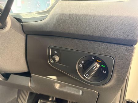 2024-Volkswagen-Tiguan-Allspace-14-TSI-R-Line-DSG-Auto_21