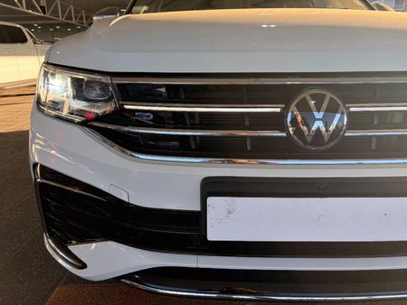 2024-Volkswagen-Tiguan-Allspace-14-TSI-R-Line-DSG-Auto_5