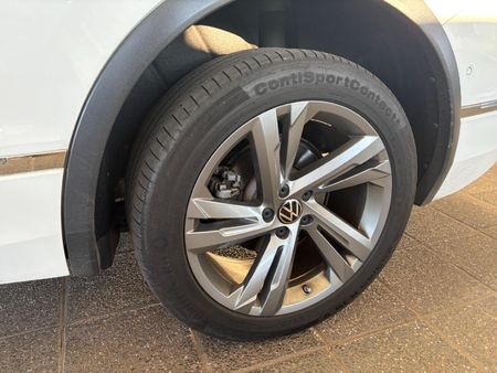 2024-Volkswagen-Tiguan-Allspace-14-TSI-R-Line-DSG-Auto_8