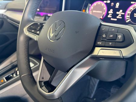 2026-Volkswagen-Golf-14-TSI-Life-Auto-110kw_16
