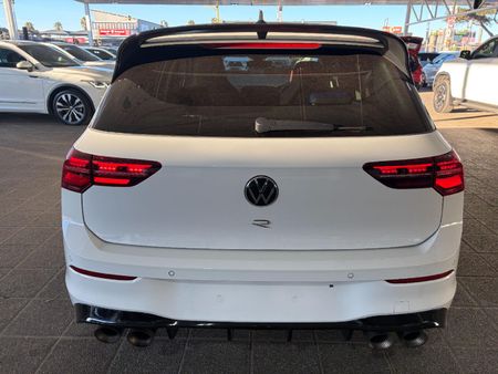 2025-Volkswagen-Golf-8-20-TSI-R-DSG_4