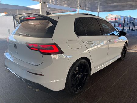 2025-Volkswagen-Golf-8-20-TSI-R-DSG_5