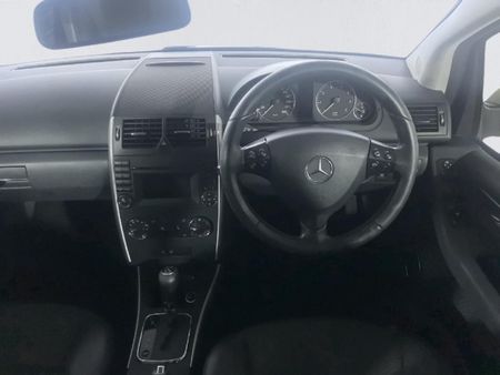 2012-Mercedes-Benz-A-Class-A-180-Avantgarde-Auto_9