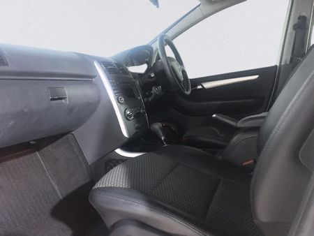 2012-Mercedes-Benz-A-Class-A-180-Avantgarde-Auto_12