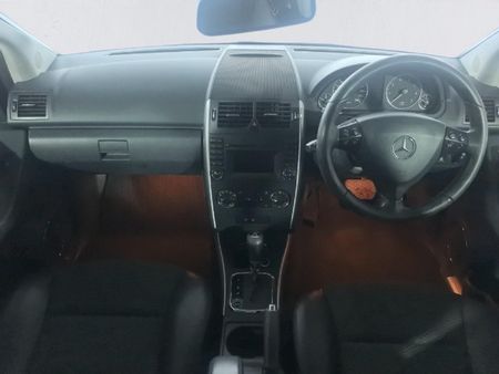 2012-Mercedes-Benz-A-Class-A-180-Avantgarde-Auto_8