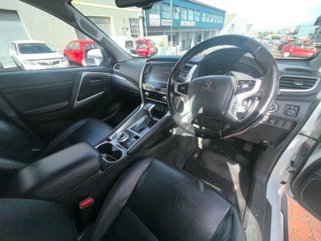2022-Mitsubishi-Pajero-Sport-24D-4x4-Auto_3