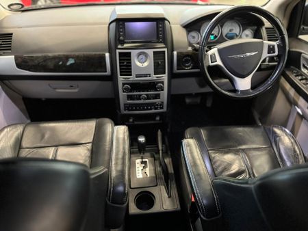 2013-Chrysler-Grand-Voyager-28-Limited-Auto_11