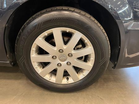 2013-Chrysler-Grand-Voyager-28-Limited-Auto_8