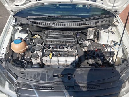 2016-Volkswagen-Polo-Vivo-GP-14-Trendline_11