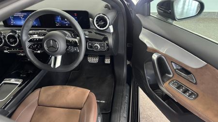 2025-Mercedes-Benz-A-Class-A-200-Auto_3