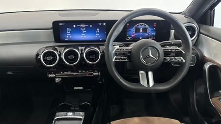2025-Mercedes-Benz-A-Class-A-200-Auto_6