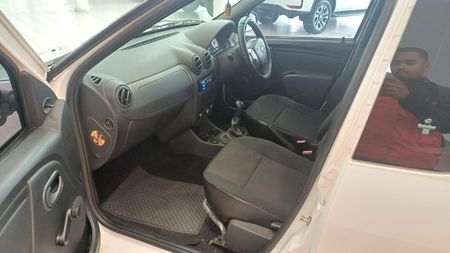 2023-Nissan-NP200-16-AC-Safety-Pack_1