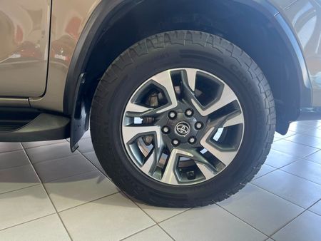 2023-Toyota-Fortuner-24-GD-6-RB-Auto_9