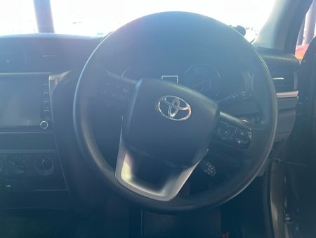 2023-Toyota-Fortuner-24-GD-6-RB-Auto_13