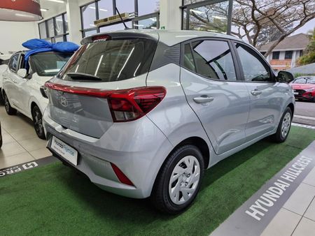 2026-Hyundai-Grand-i10-12-Motion-Auto_11