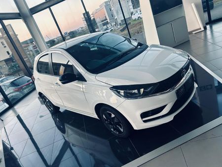 2026-TATA-Tiago-12-XM_0