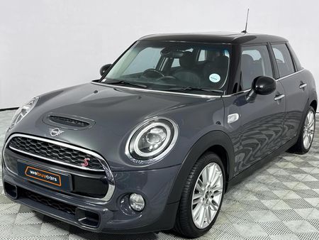 2019-MINI-Hatch-Cooper-S-5-dr-Auto_0