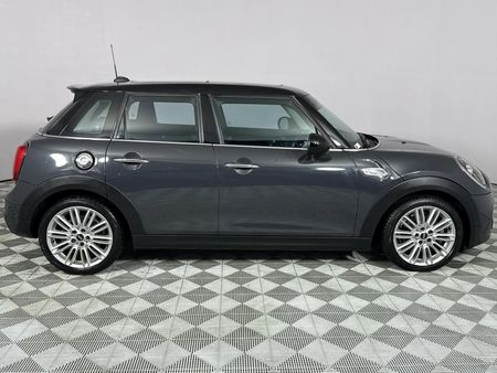 2019-MINI-Hatch-Cooper-S-5-dr-Auto_17