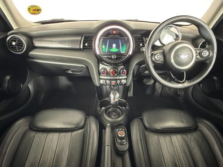2019-MINI-Hatch-Cooper-S-5-dr-Auto_1