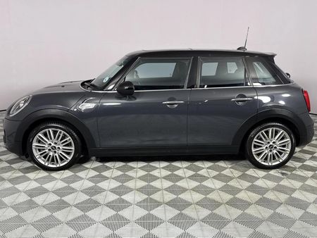 2019-MINI-Hatch-Cooper-S-5-dr-Auto_19