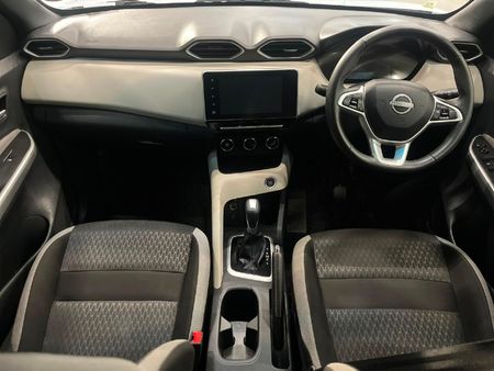 2024-Nissan-Magnite-10T-Acenta-Auto_11