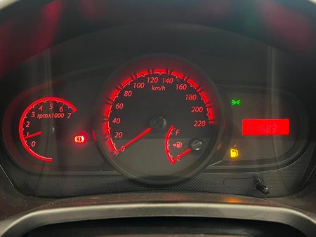 2012-Ford-Figo-14-TDCi-Ambiente_10
