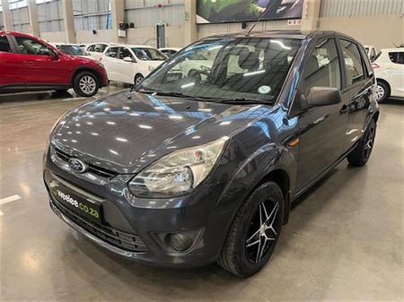 2012-Ford-Figo-14-TDCi-Ambiente_2