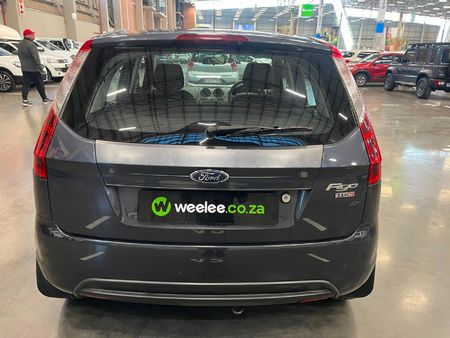 2012-Ford-Figo-14-TDCi-Ambiente_5