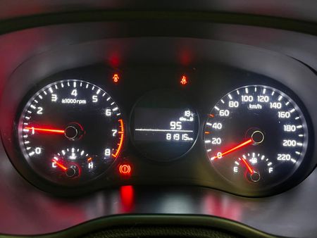 2017-Kia-Picanto-10-Street_10