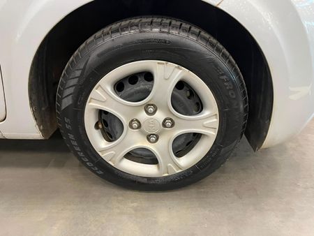 2017-Kia-Picanto-10-Street_8