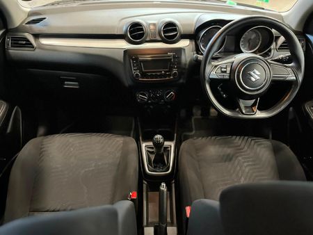 2021-Suzuki-Swift-12-GL_11
