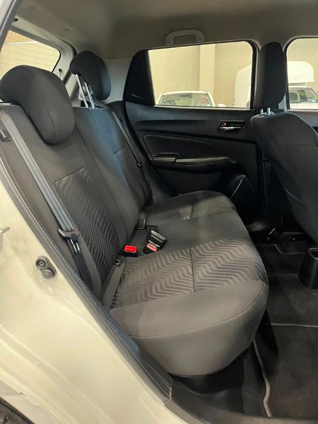 2021-Suzuki-Swift-12-GL_12