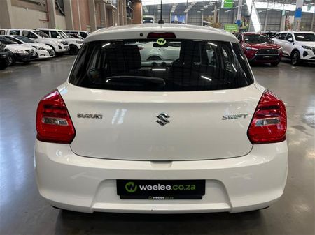 2021-Suzuki-Swift-12-GL_5