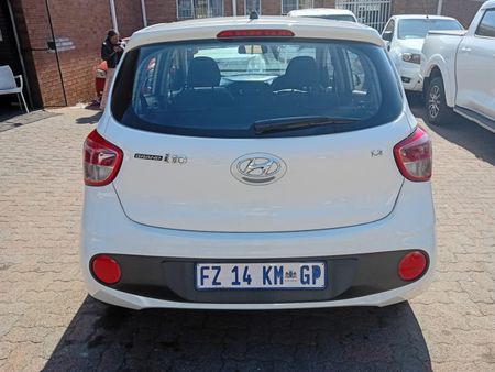 2017-Hyundai-Grand-i10-125-Fluid_2
