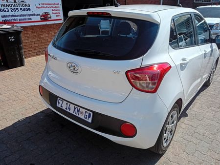 2017-Hyundai-Grand-i10-125-Fluid_3