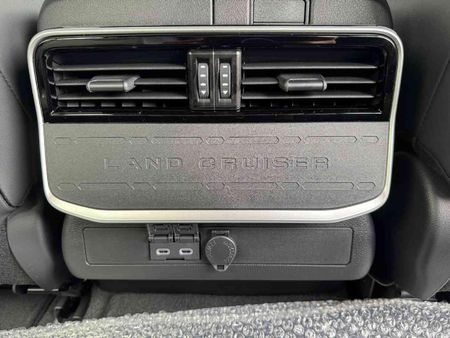 2026-Toyota-Land-Cruiser-300-V6-33D-GX-R_22