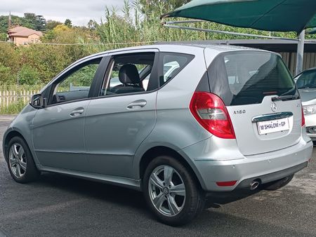 2011-Mercedes-Benz-A-Class-A-180-CDI-Elegance-Auto_3