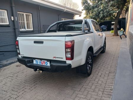 2022-Isuzu-D-Max-250-HO-X-Rider-Auto-Extended-Cab_3