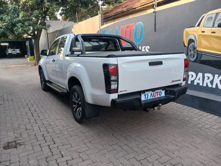 2022-Isuzu-D-Max-250-HO-X-Rider-Auto-Extended-Cab_4