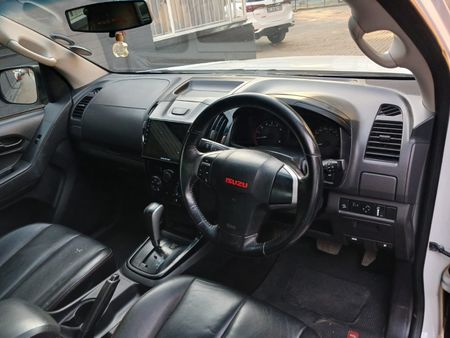 2022-Isuzu-D-Max-250-HO-X-Rider-Auto-Extended-Cab_7
